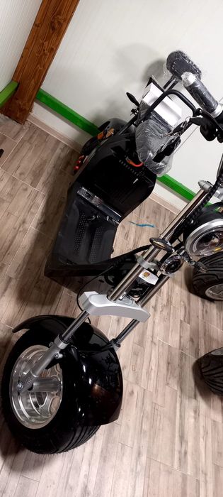 Scuter electric modelul nou cu cartela 2026