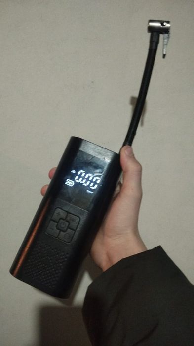 Компактный насос для авто/мото