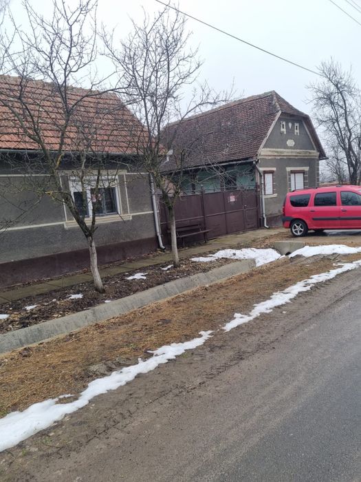 Casa de vanzare cu teren generos in Buteni, jud. Arad, cu fantana