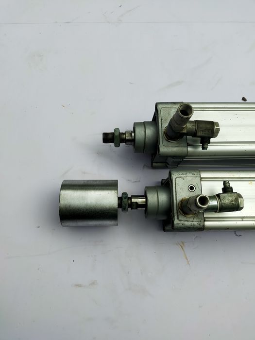 Пневмоцилиндр FESTO (ITALIA)