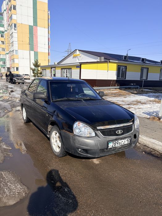 Продам приору 2го поколения  2014г