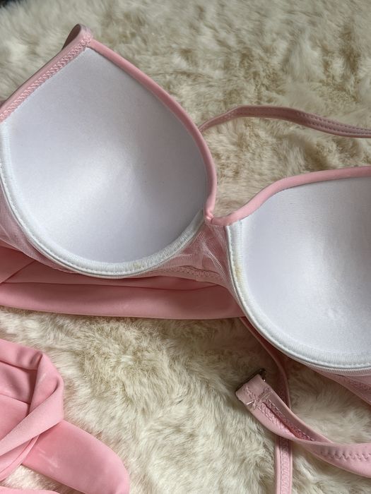 Sutien costum de baie roz cupe intarite