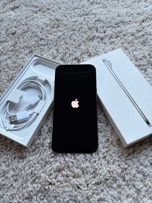 НОВ Apple iPhone AIR 256 GB Cloud White + оригинален MagSafe калъф и оригинално 20W зарядно