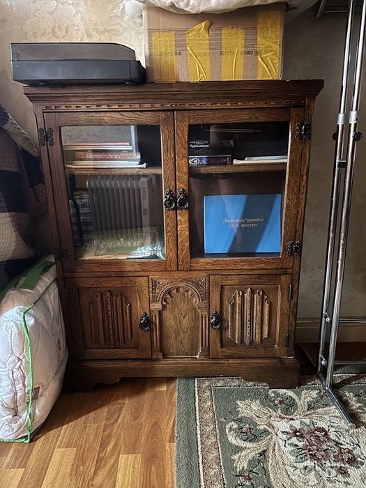 Шкафы и тумбы из дерева