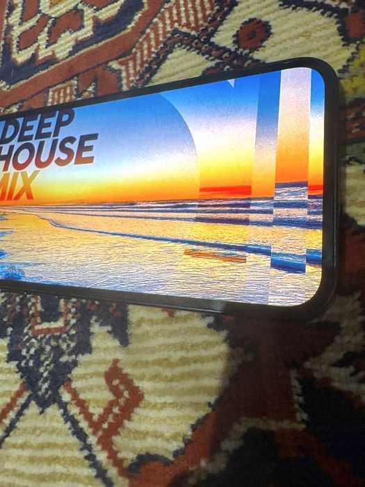 iPhone 13 128 GB Идеално Състояние