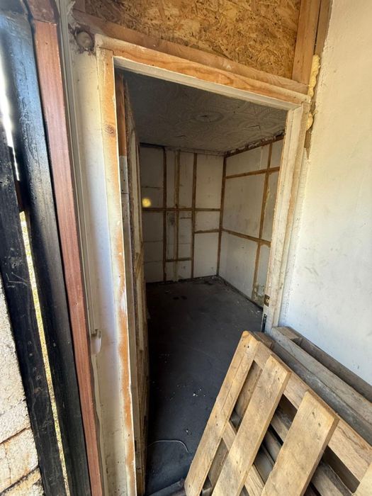 Продам контейнер обшитый утепленный