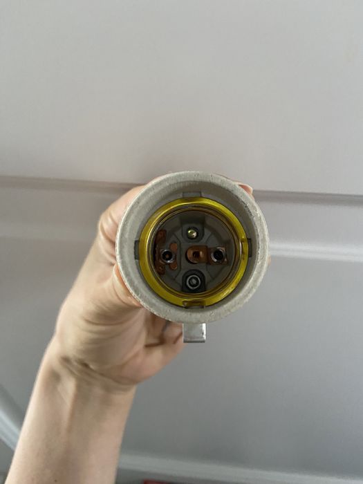 Продам патрон керамический ,розетку