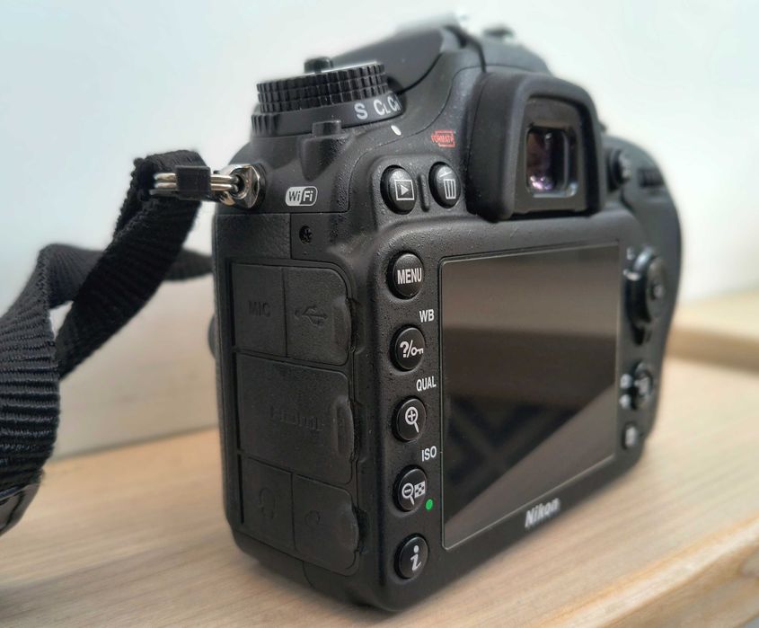Nikon D7200 Body – Stare foarte bună, Ideal Foto Entuziast