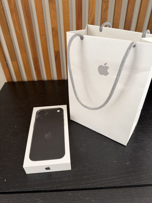Продам Iphone 18 pro, 256gb, black