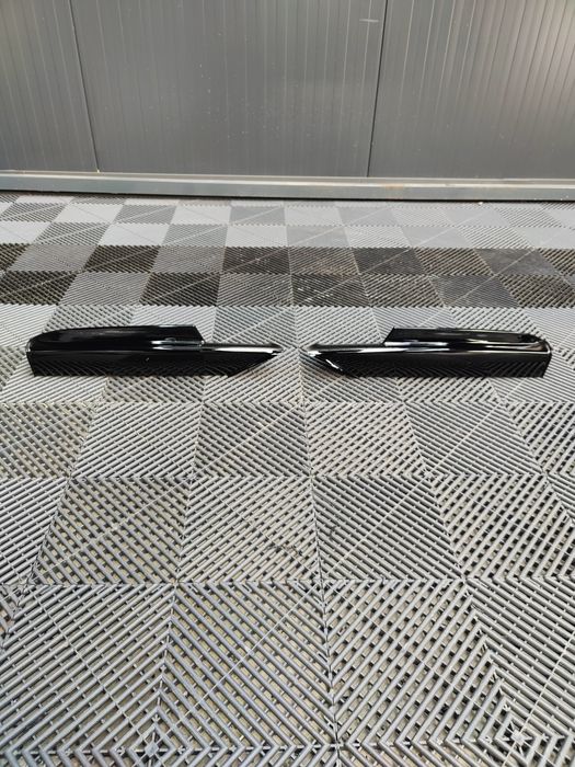 Set splitere prelungiri bara fata BMW E90 M-Tech NFL negru lucios