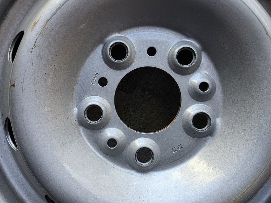 ,Continental 215.70.15 бус