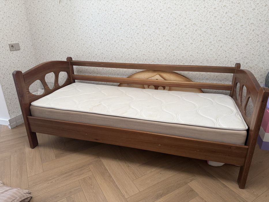 Кровать односпальная