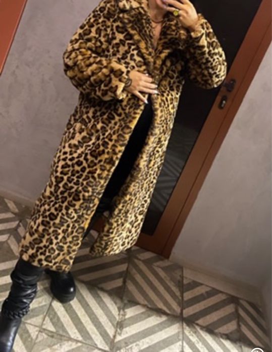 Продам шубу леопардовую