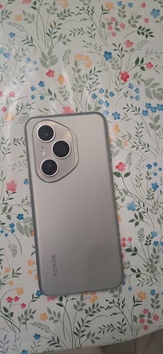 Honor 400 pro на 512гб 12гб ОЗУ