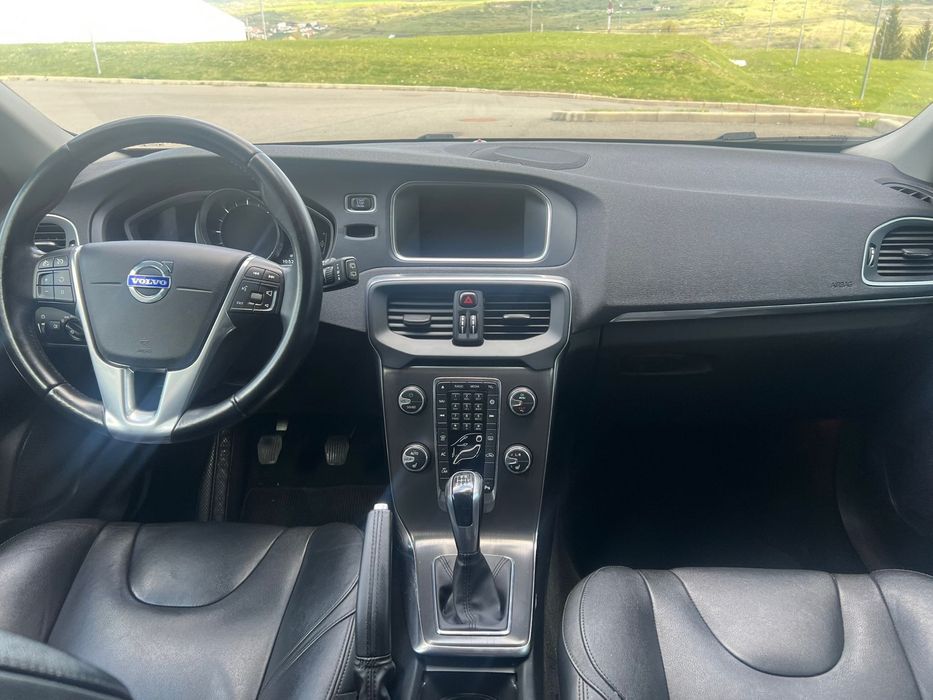 Volvo V40 D4 2.0 190cp 2014