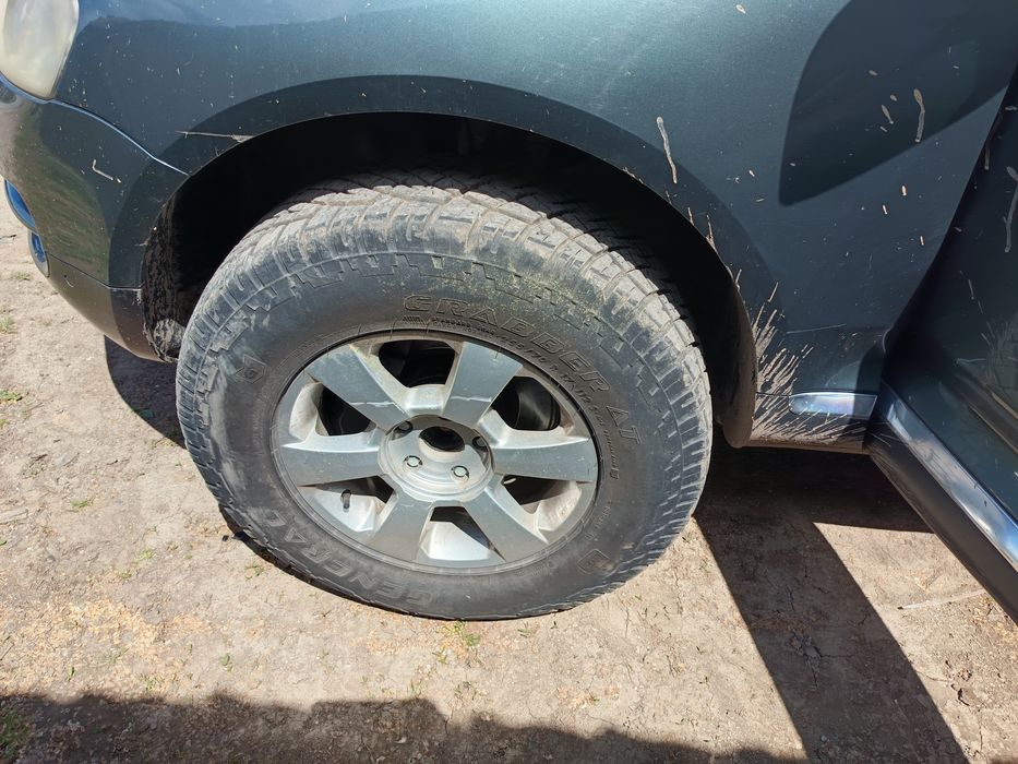 Продавам volkswagen touareg 5000 кубика TDI на части