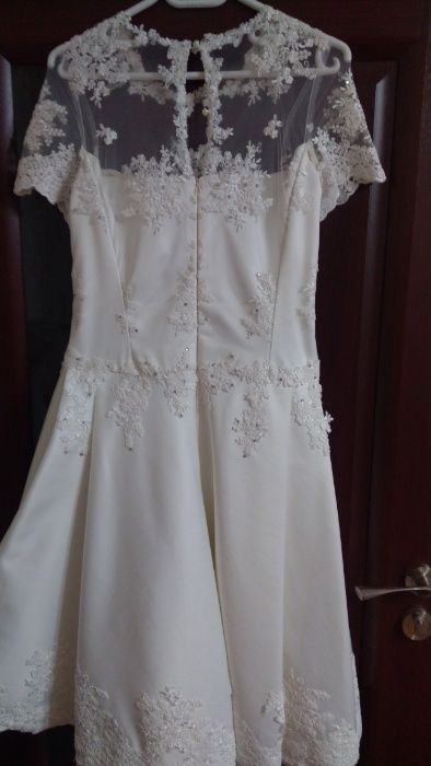 Rochie de mireasa din tafta ivory / ivoire foarte rafinata si eleganta