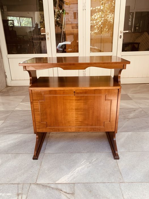 Италианско винтидж шкафче – Mid-Century Modern (1955–1965 г.)