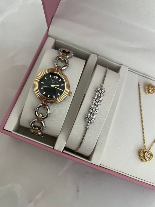 Комлект для девушки.Подарки девушкам.Часы девушке. Комплекты