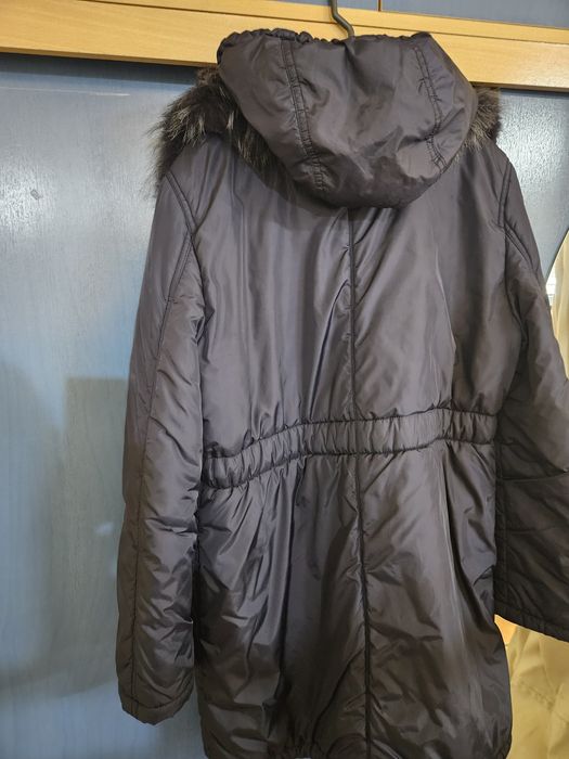 Продам куртку женскую