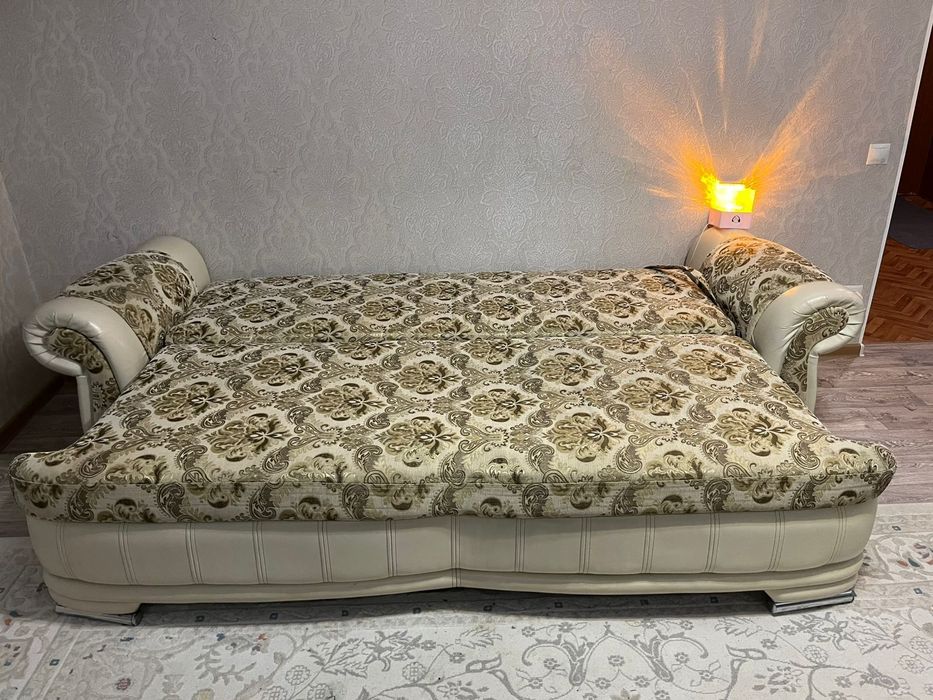 Продам диван + 2 кресла. Самовывоз