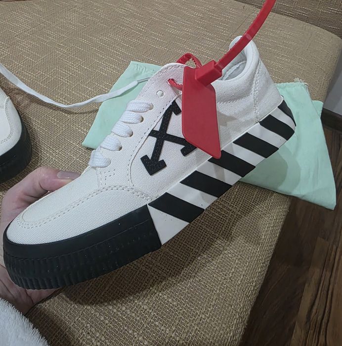 Adidasi off white dama