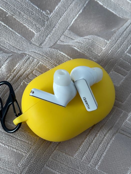 Продам наушники huswei freebuds pro 2 белые