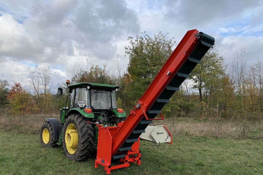 Tocator de crengi AM-200 PTO-K PRO (la tractor), cu banda de transportare , ∅ max. 200 mm