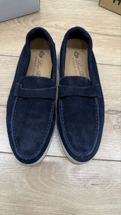 Продам туфли темно синий