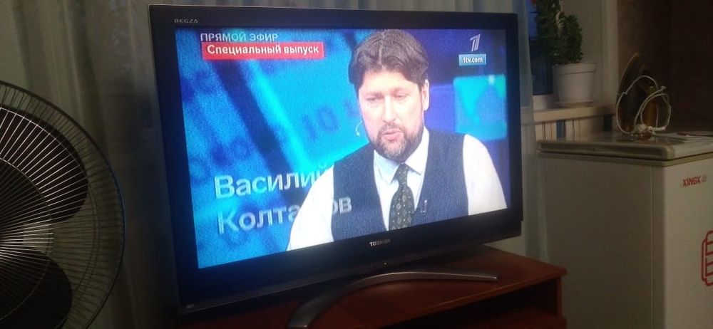 Продам телевизор тошиба диагональ 107