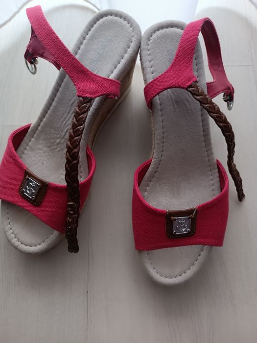 Sandale cu platforma 36