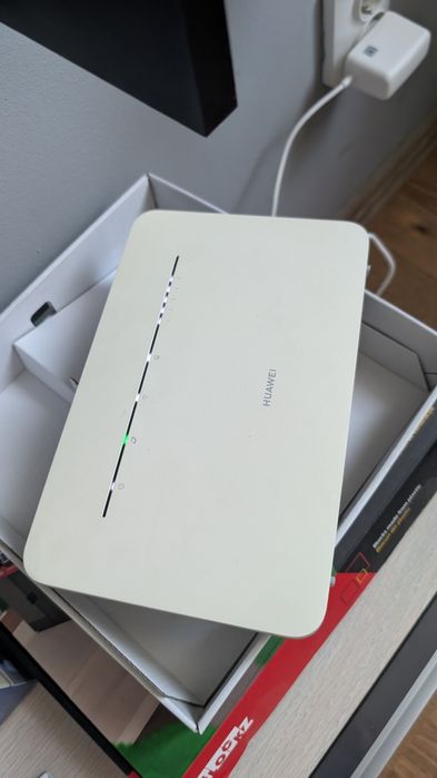 Huawei 4G Router 3 Pro (B535-232) Wi-Fi Dual-Band / Unlocked 4G Modem