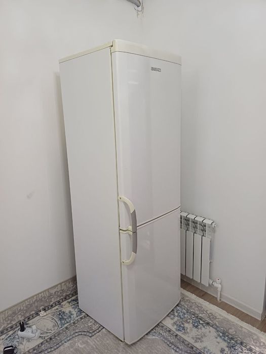 Продается рабочий холодильник BEKO