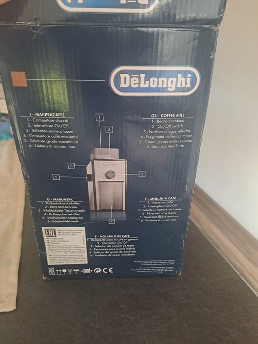 Aparat de măcinat cafea Delonghi