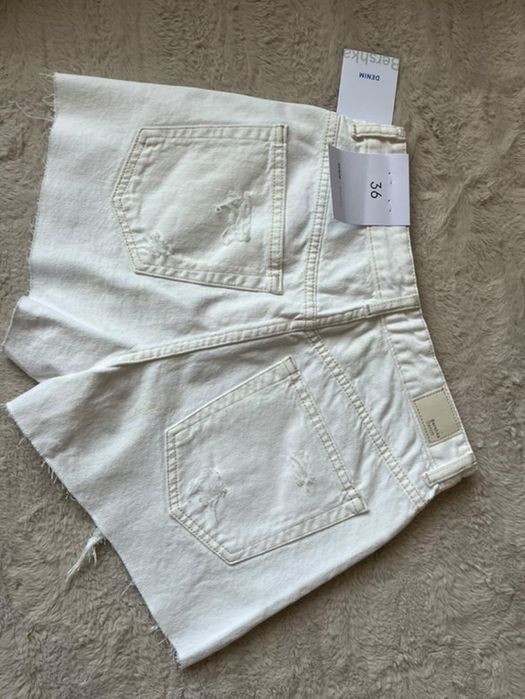 Къси панталони Bershka