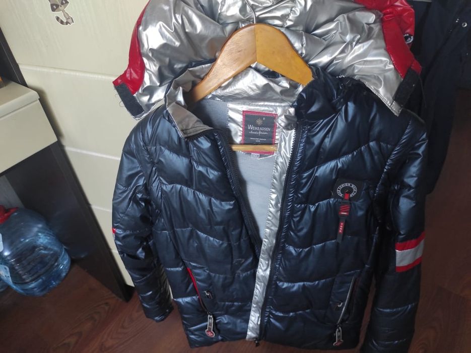 Продам пуховик детский и куртку