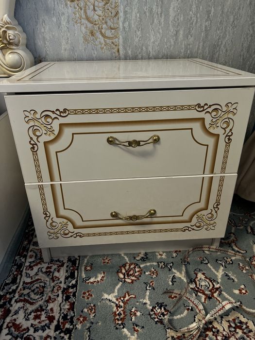 Продам спальную гарнитуру