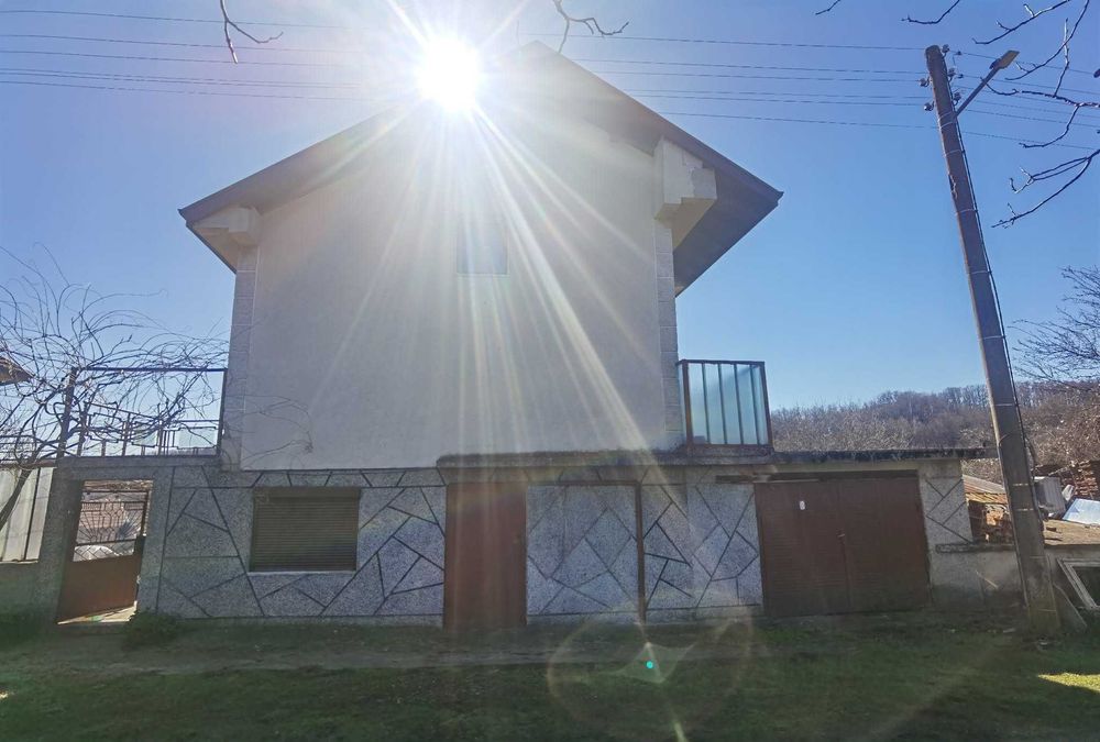 Прекрасна къща в с. Лесичарка