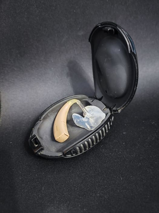 Продаю слуховой аппарат Siemens