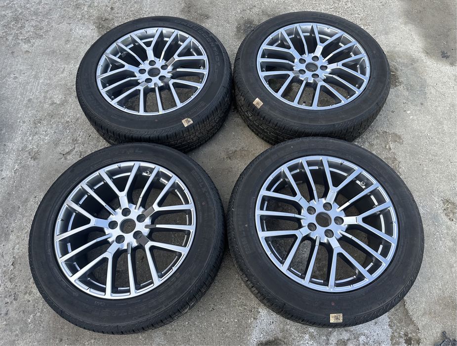 Jante + Cauciucuri Maserati / Alfa Romeo : 235 55 19, ET 29 / 8J, M+S