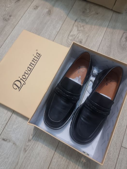 Лоферы женские кожаные