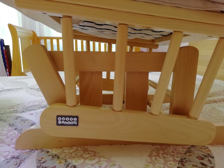 Регулируемо Кресло Фотьойл Люлеещ Стол Кърмене Tutti BambiniТабуретка