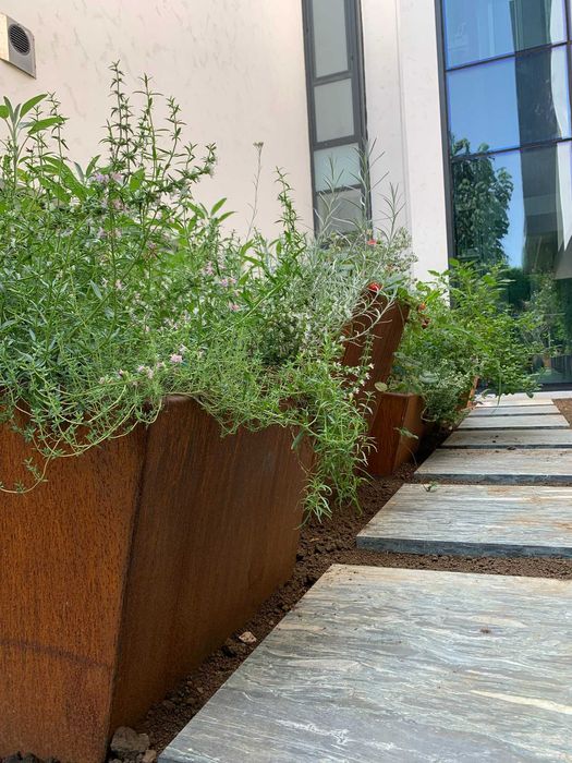 Jardiniere, ghivece, delimitare gazon din otel CORTEN