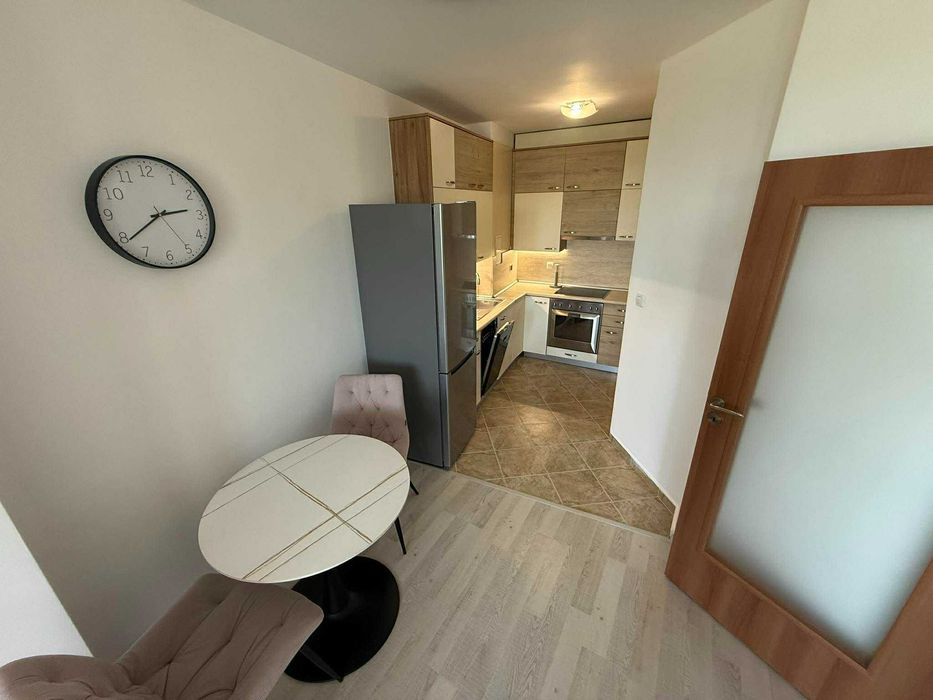 Дава се под наем Двустаен апартамент в София, Младост 2 - 60 кв.м за 698.19 € - Снимка #1