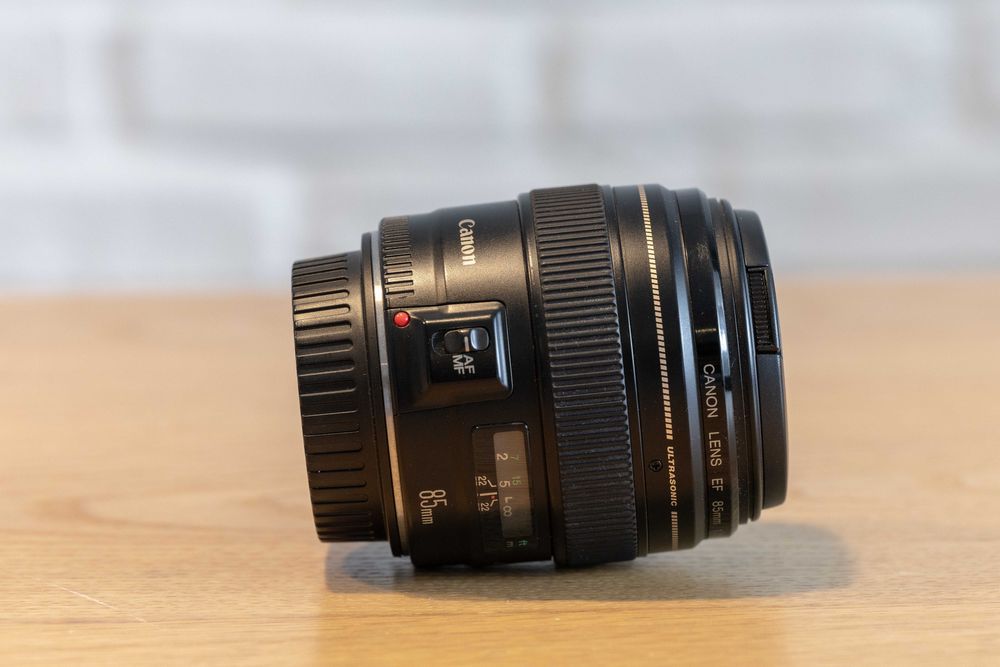 Obiectiv Canon EF 85mm f/1.8 USM