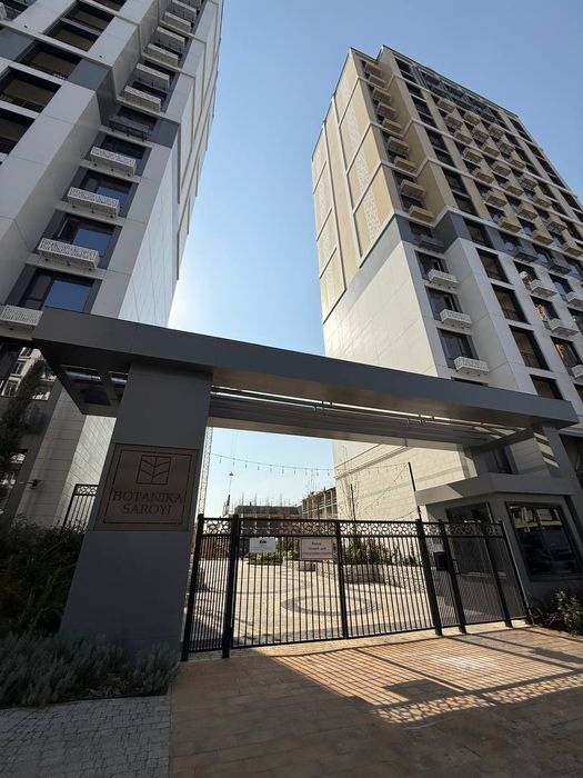 Мирзо-Улугбекский район в отличном ЖК квартира 1 комнатная 2 окна