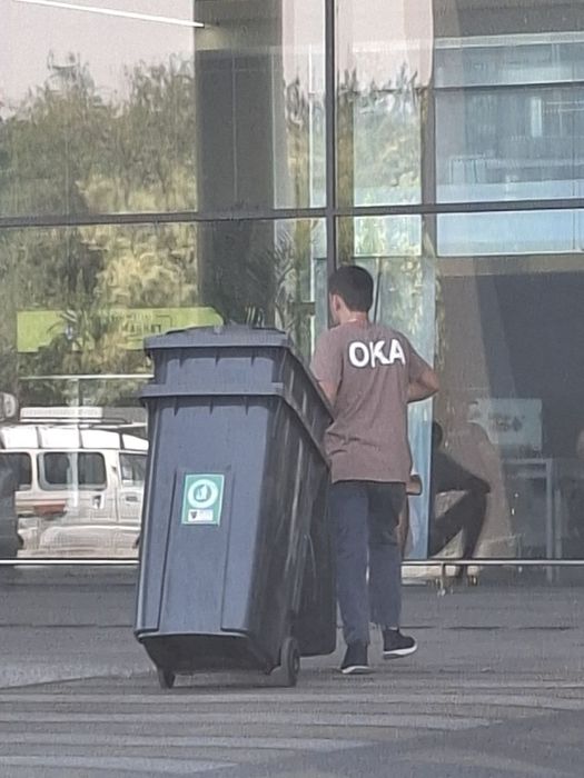 Мусорный бак урна для мусора - Контейнер