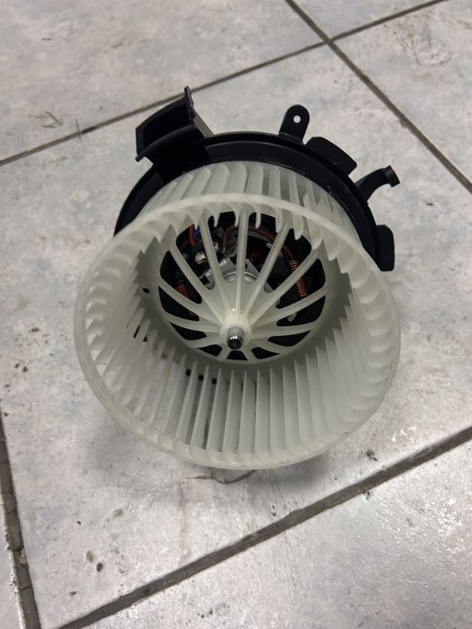 Моторчек печки Mersedes Sprinter