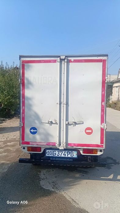 Лабо сотилади рузгор боп