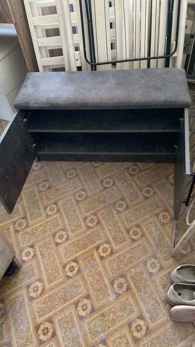 Продам пуфик для обуви